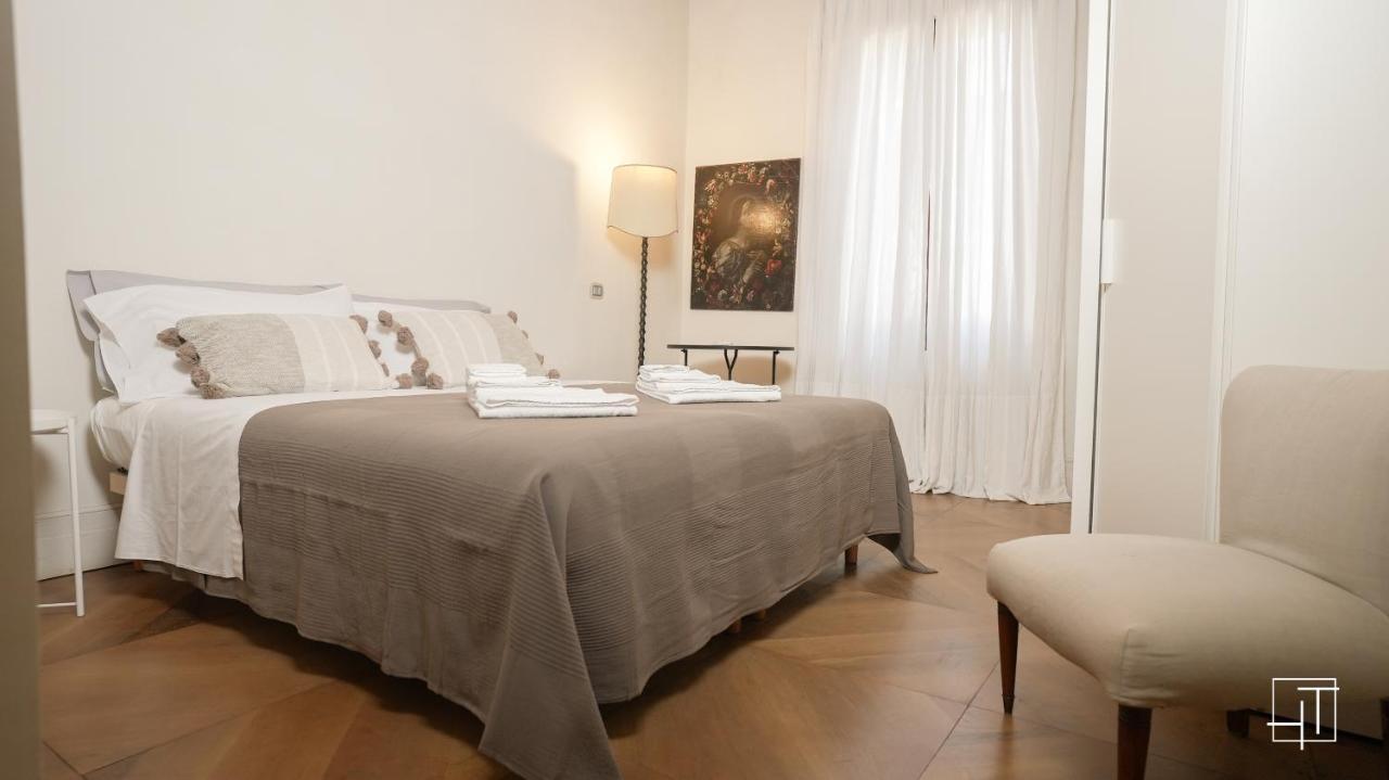 Apartment Ht - Casa Del Pittore In Piazza Delle Erbe Padova